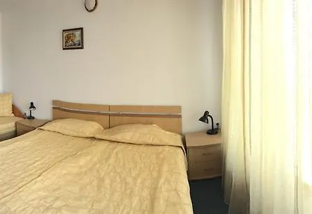 Golden Fish Family Созополь