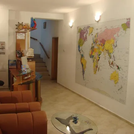 Golden Fish Family Hotel 3*
